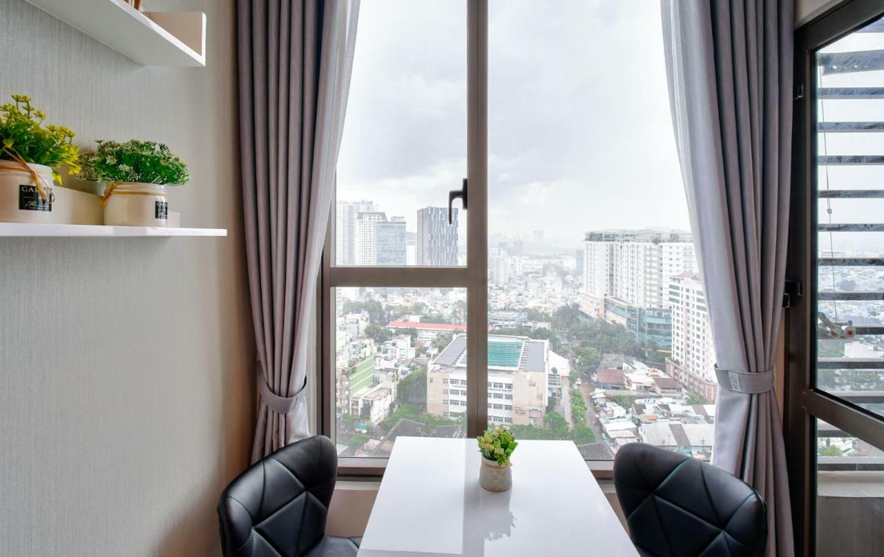 Saigon Banhada - Rivergate - Infinity Pool Ciudad Ho Chi Minh  Exterior foto